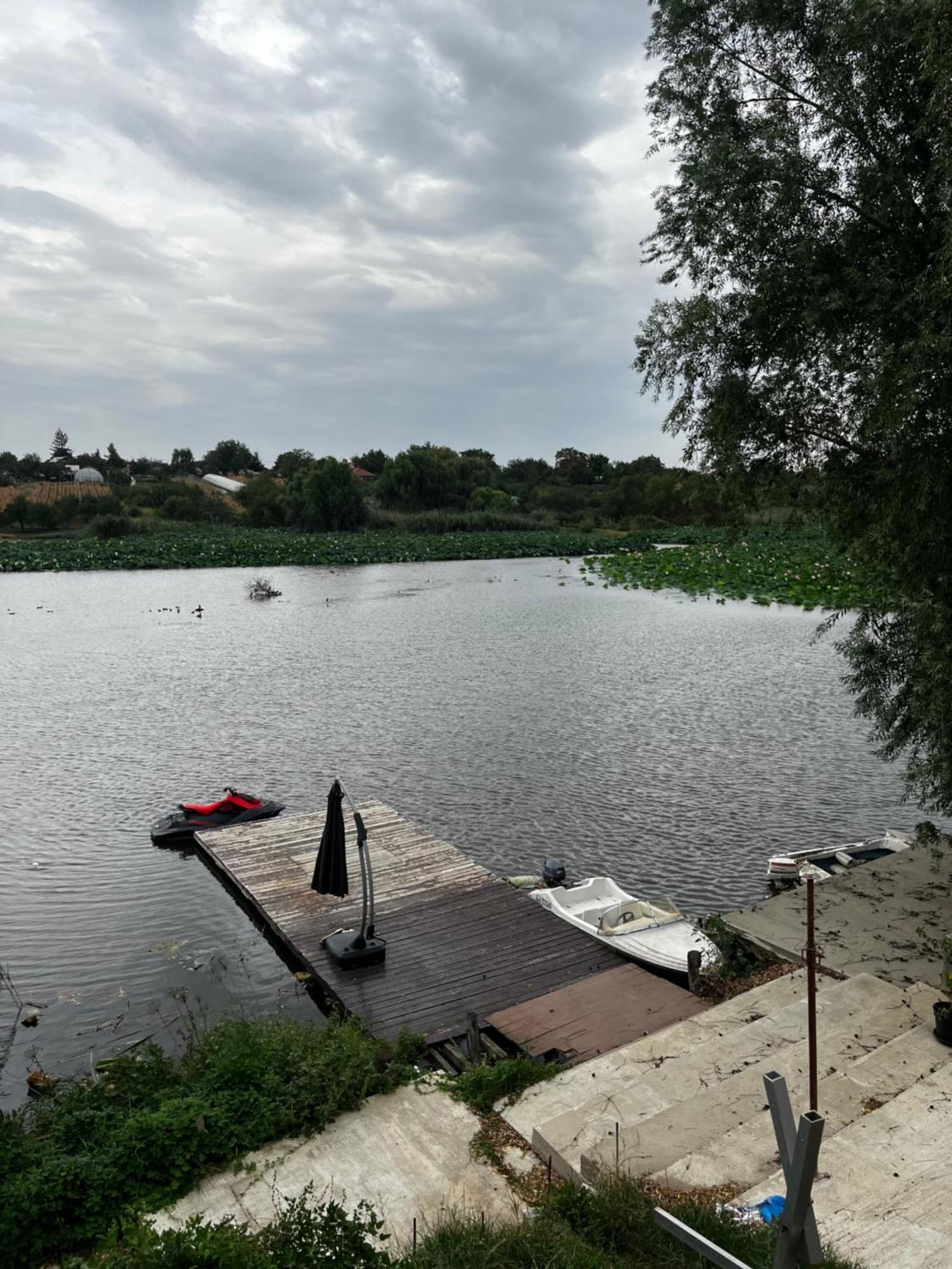 Hotel La Nuferi Lac To Therme & Aeroport Otopeni Snagov Esterno foto